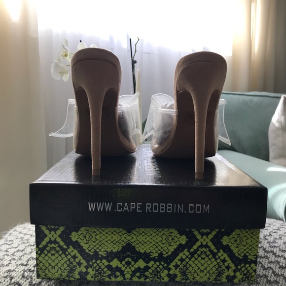 Bow Heel - Picture 4 of 6